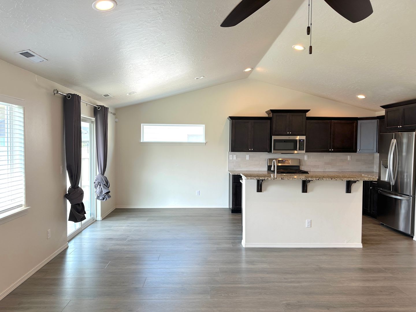 3-Bedroom in Middleton – photo 2