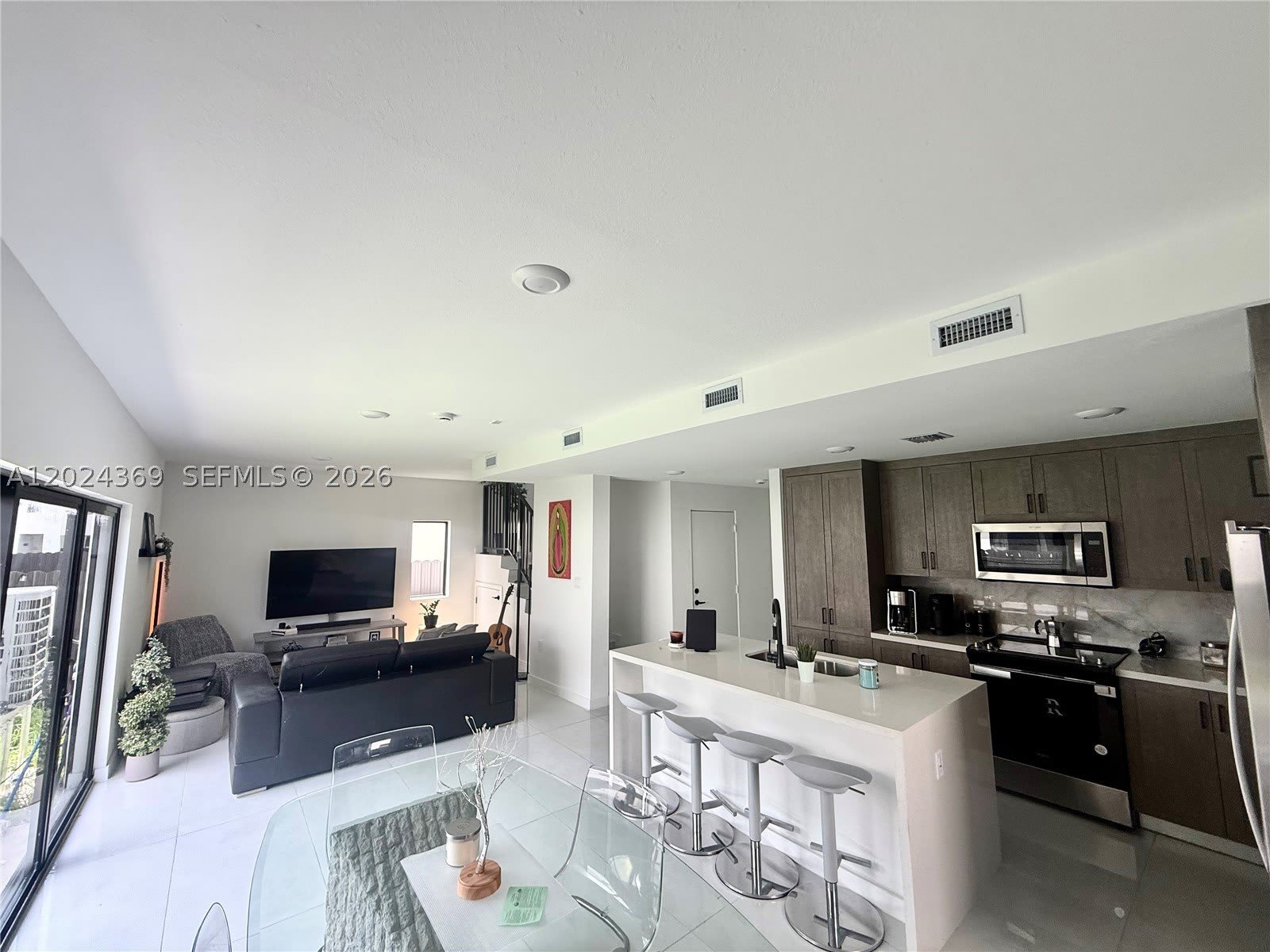 1327 NW 2nd Ln – photo 3