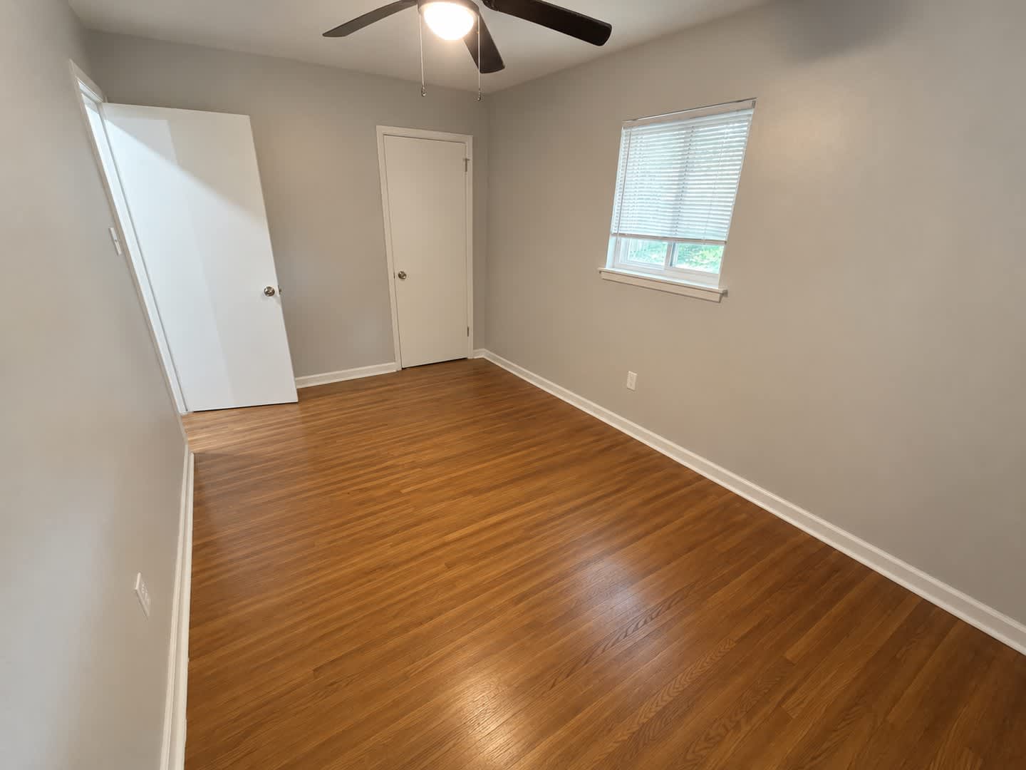 Charming 3-Bedroom Rental with Washer & Dryer Included! – photo 4