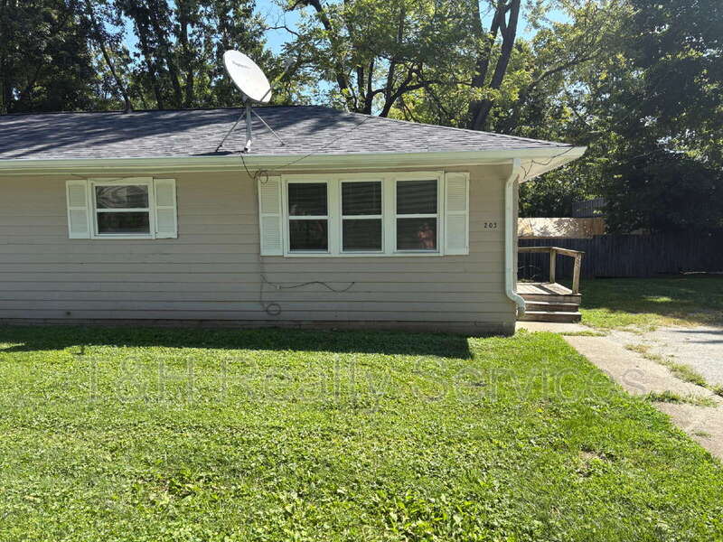 203 South Starter Street – photo 3
