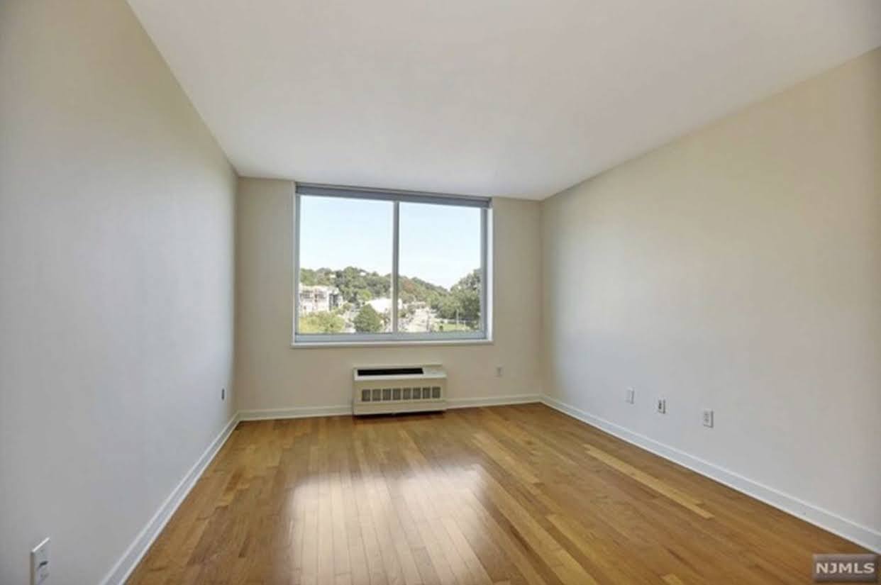 512 Hudson Park – photo 5