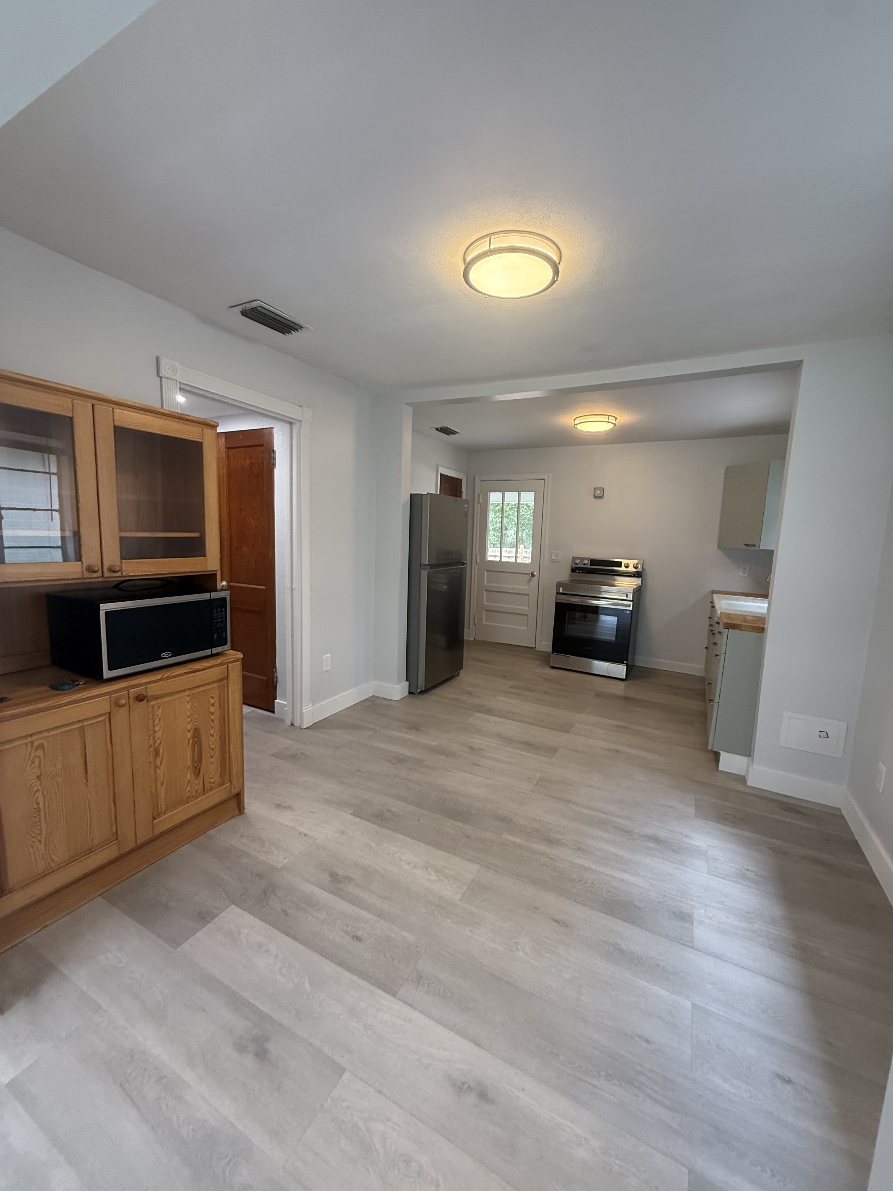 1535 Ne 8th St – photo 3