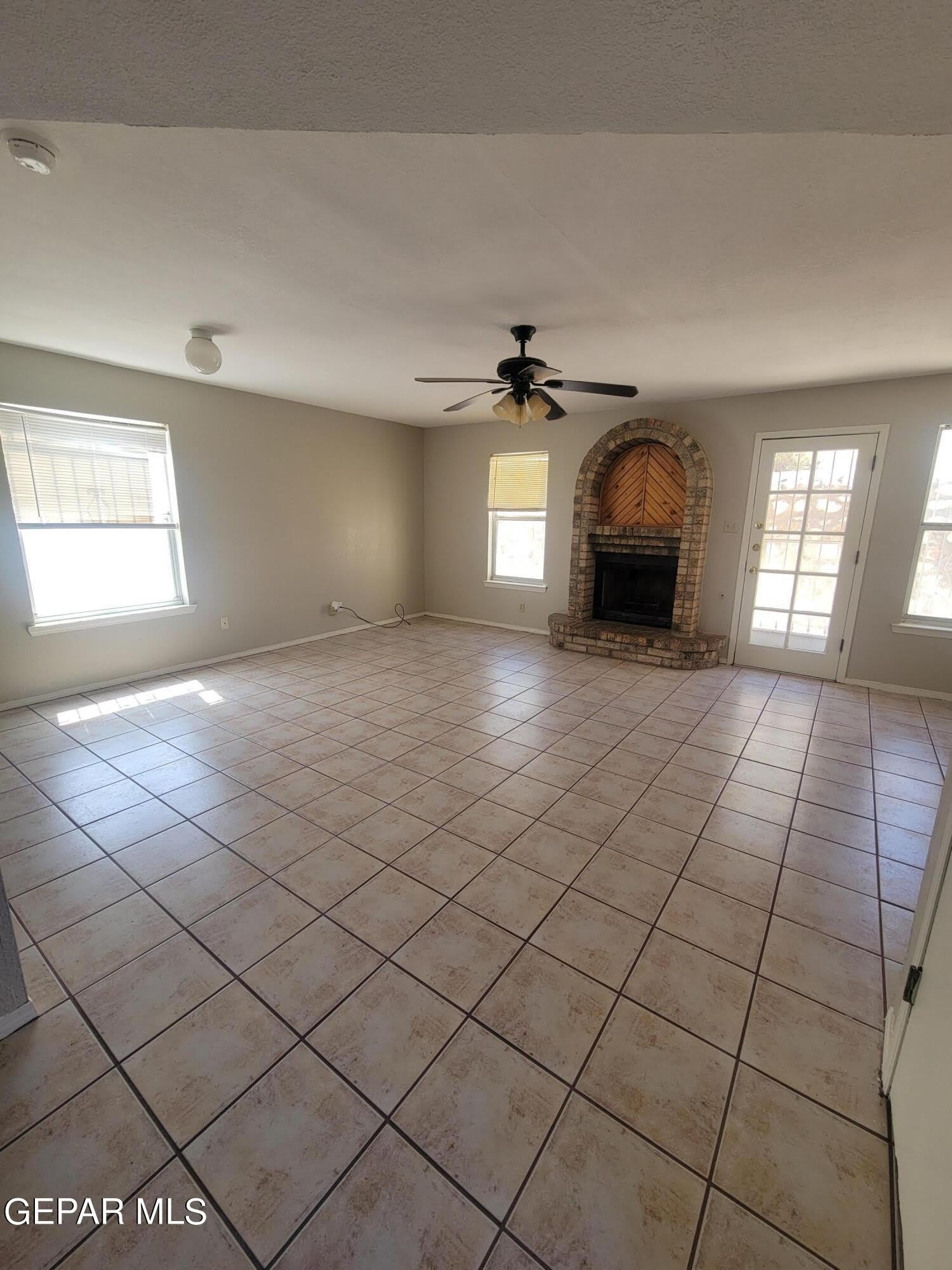 3200 Mountain Ridge Drive – photo 4