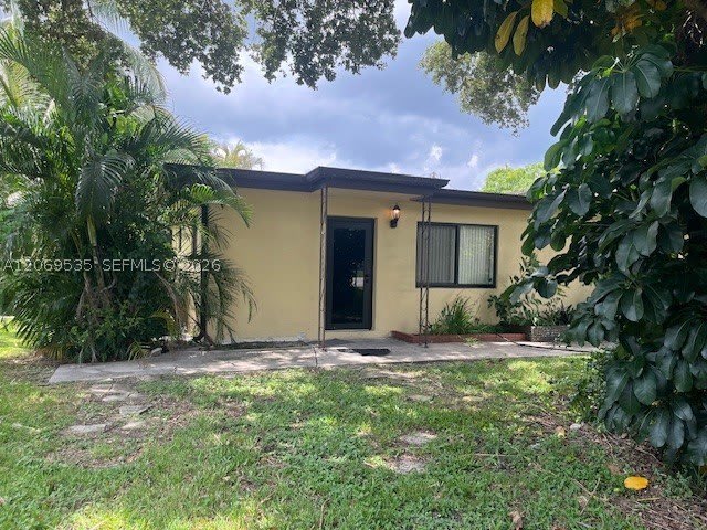 4605 SW 65th Ave – photo 2