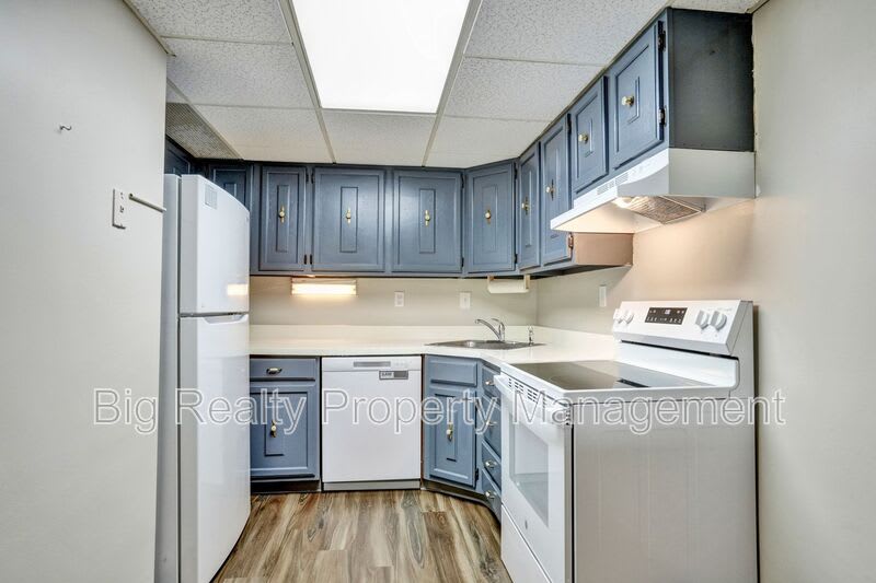 3323 Forest Ln – photo 2