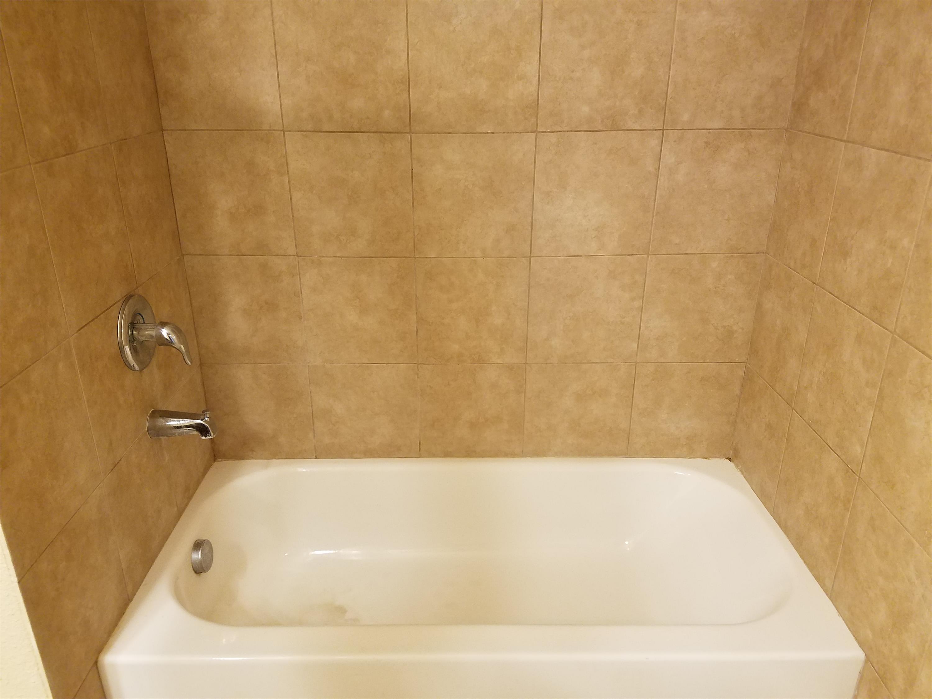 201 W GoForth – photo 4