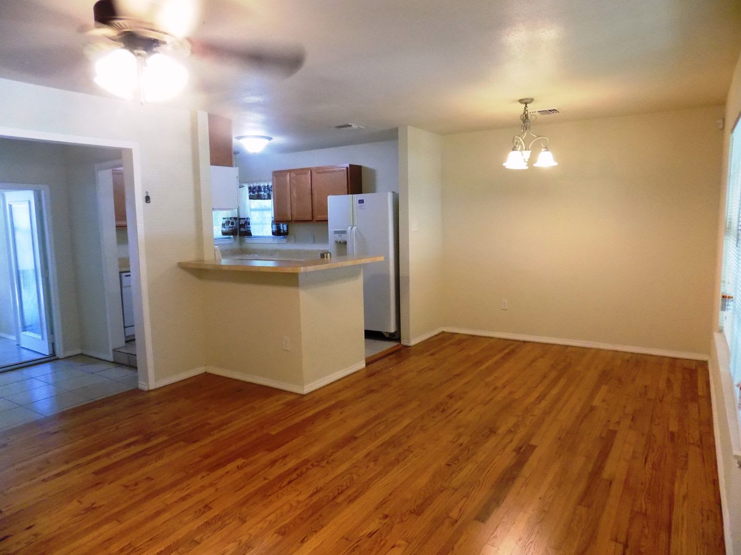 636 Norwood – photo 4