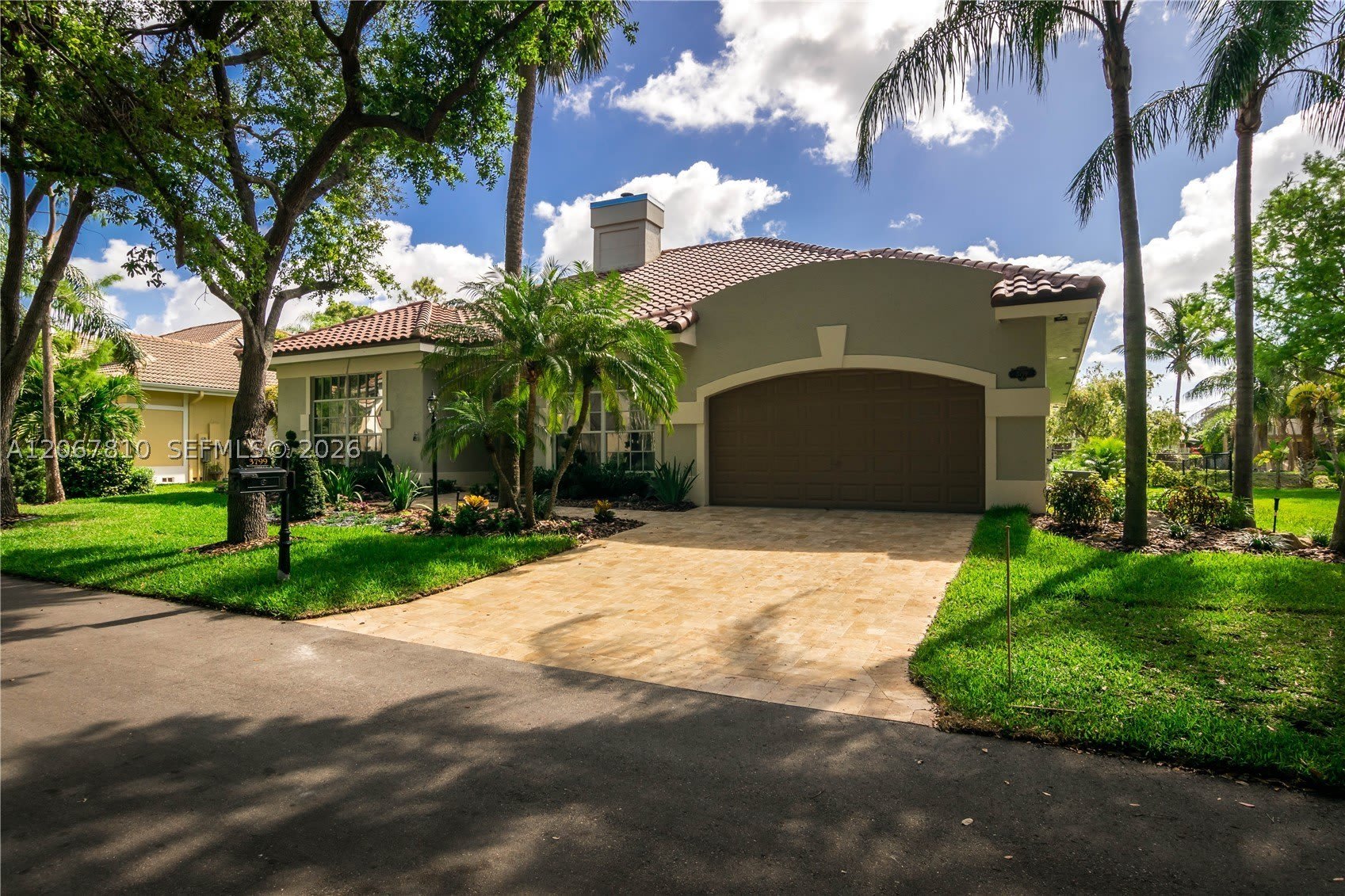 3799 Lancewood Dr – photo 2