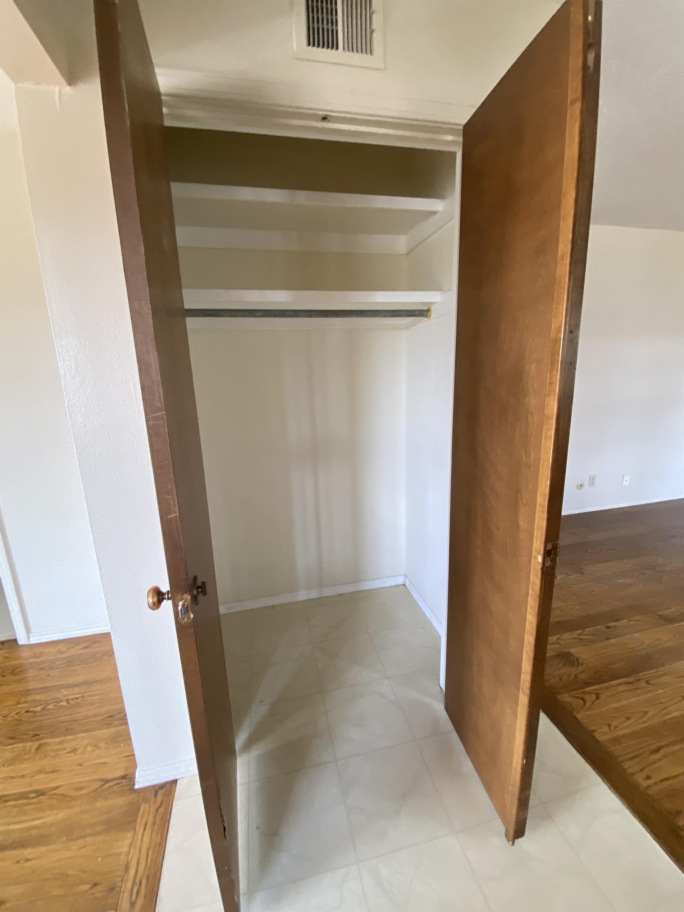 901 Santa Ana Avenue Southeast – photo 3