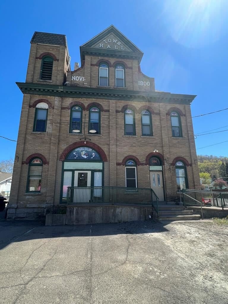 206 Main St. Suite #4 – photo 1