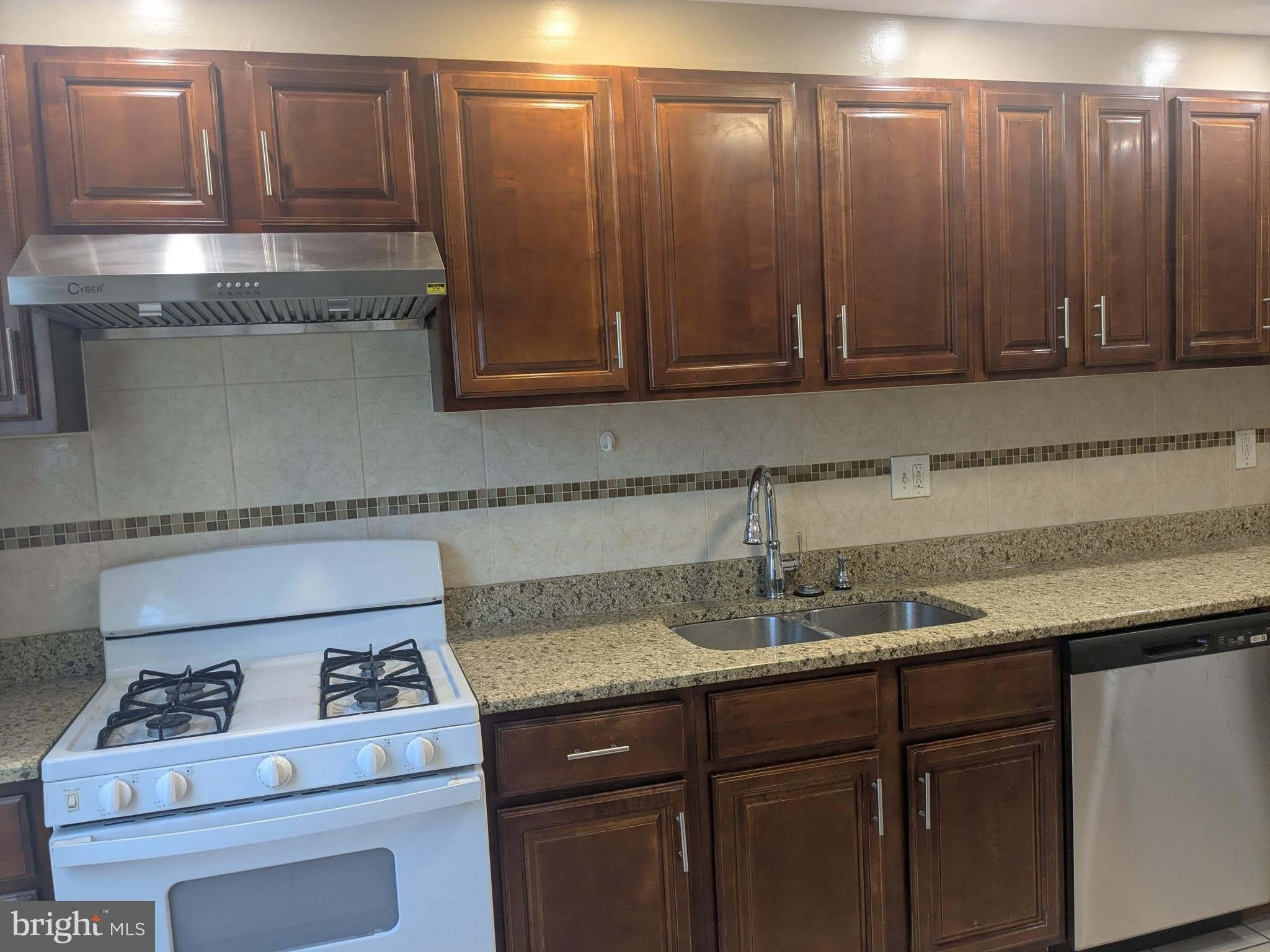 963 E GODFREY Avenue – photo 4