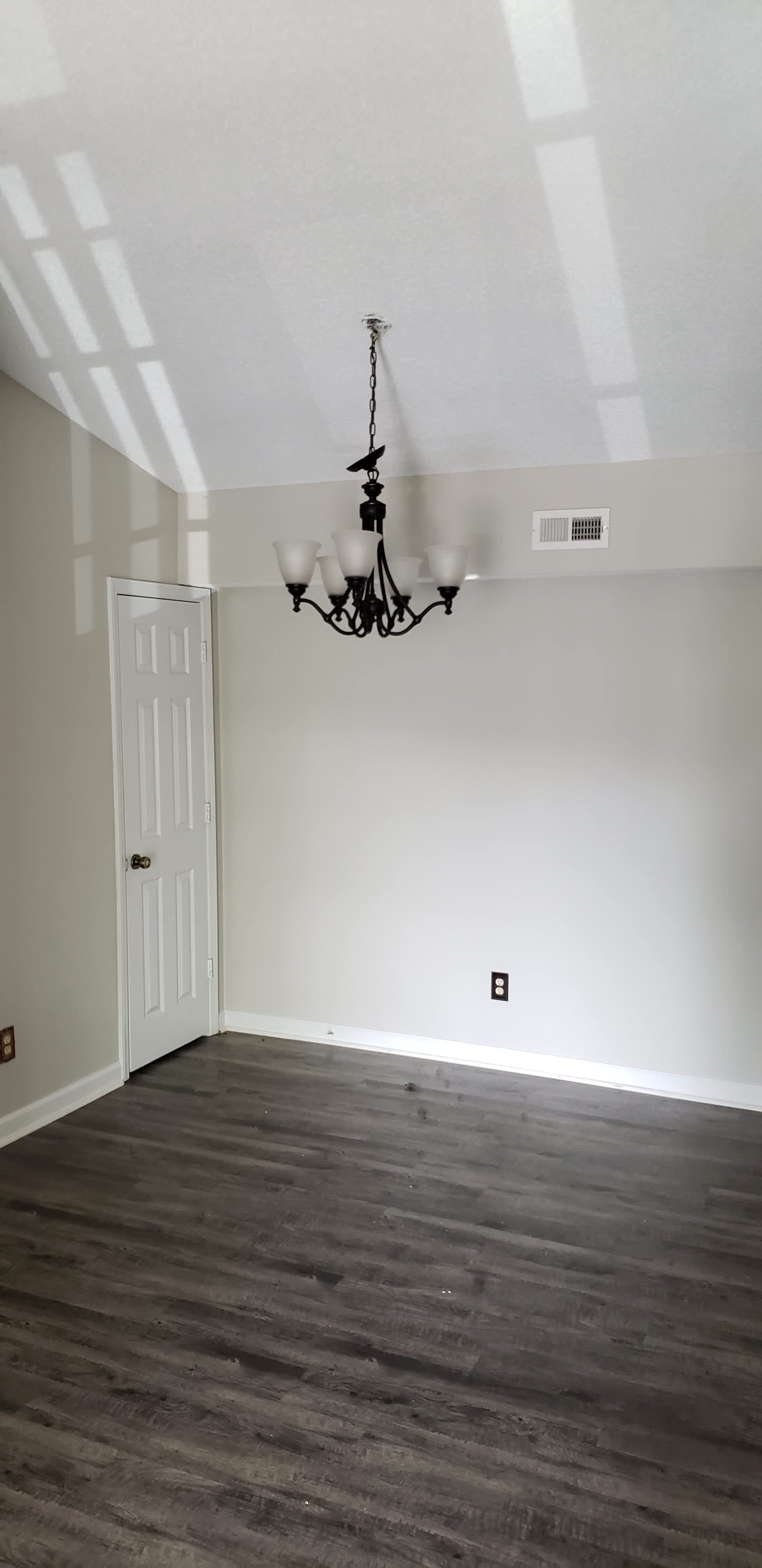 803 Moultrie Ct – photo 2