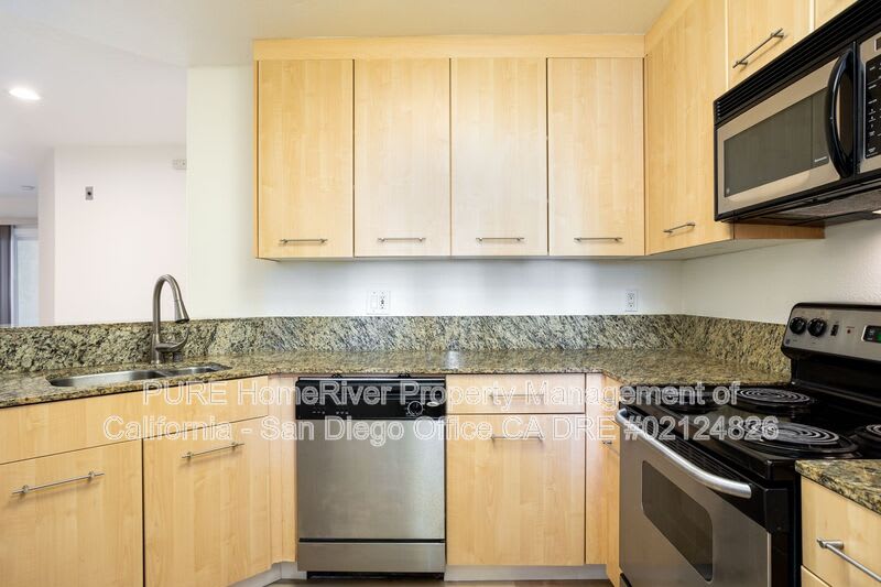 7415 Charmant Dr – photo 4