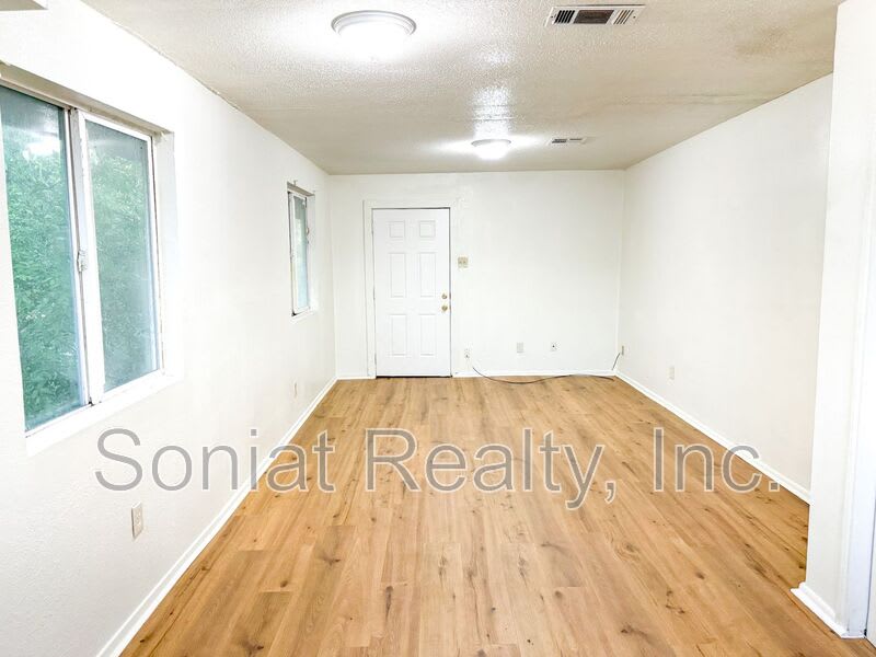 15516 Dwyer Blvd. – photo 5