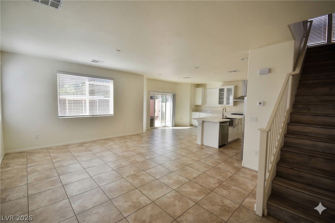3041 Lake Como Avenue – photo 2
