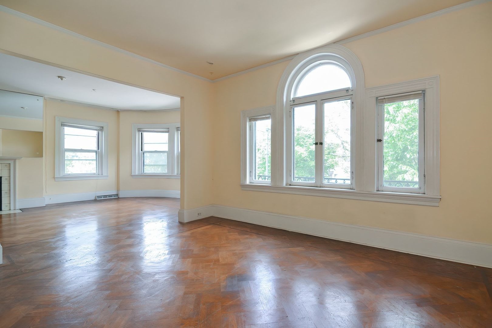 Giant 4 Bed with Utilities Incuded!!! – photo 4