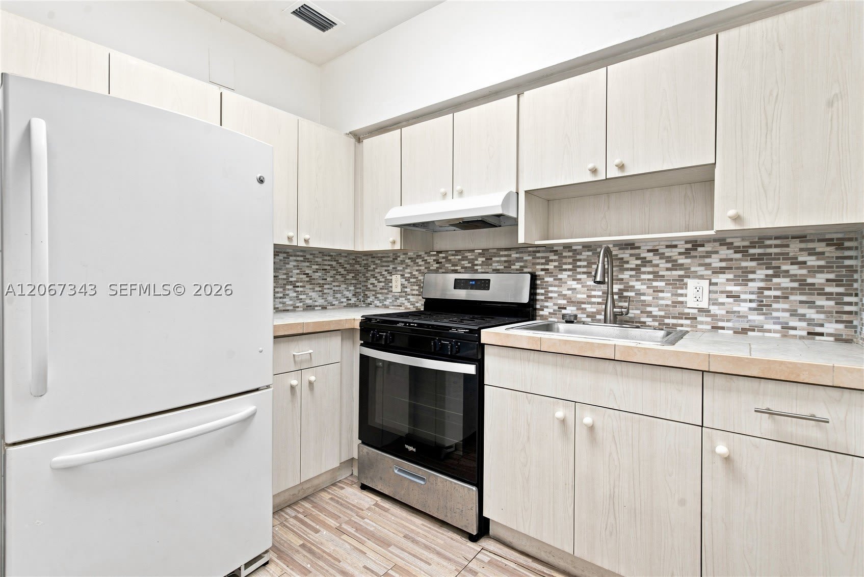 2920 SW 38th Ct – photo 3