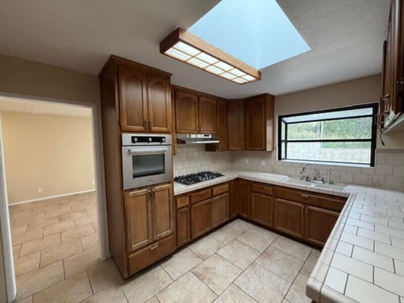 1609 Grove Street Unit B – photo 2
