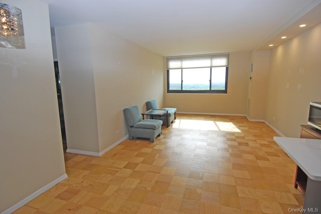 26910 Grand Central Parkway – photo 3