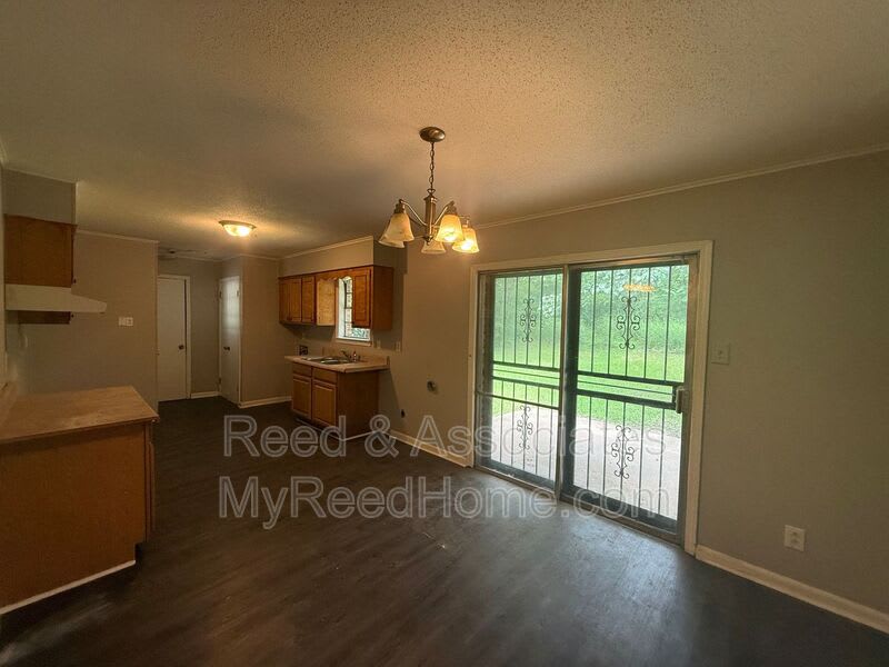 4210 Kerwin Drive – photo 3