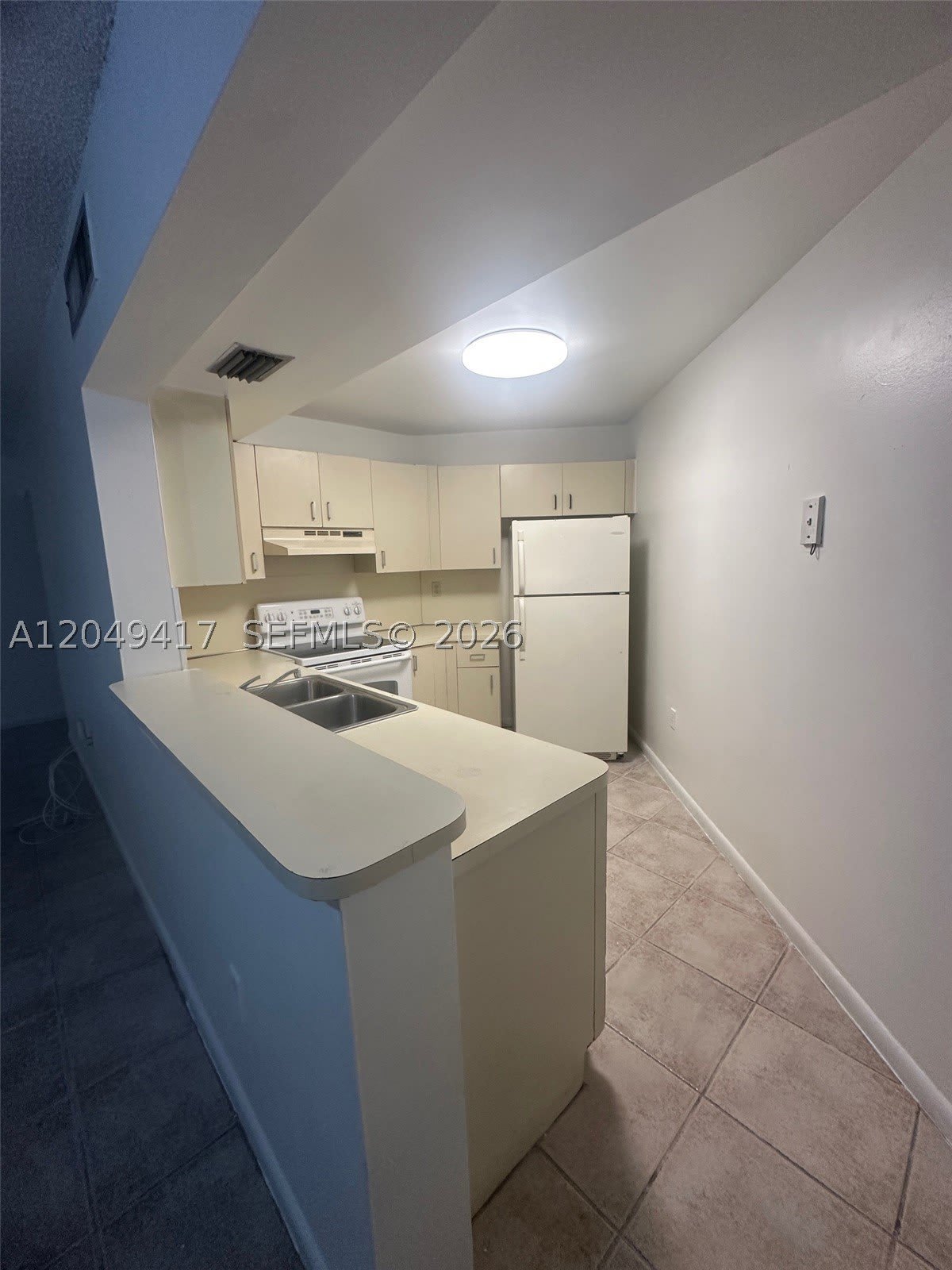 9741 Fontainebleau Blvd – photo 4