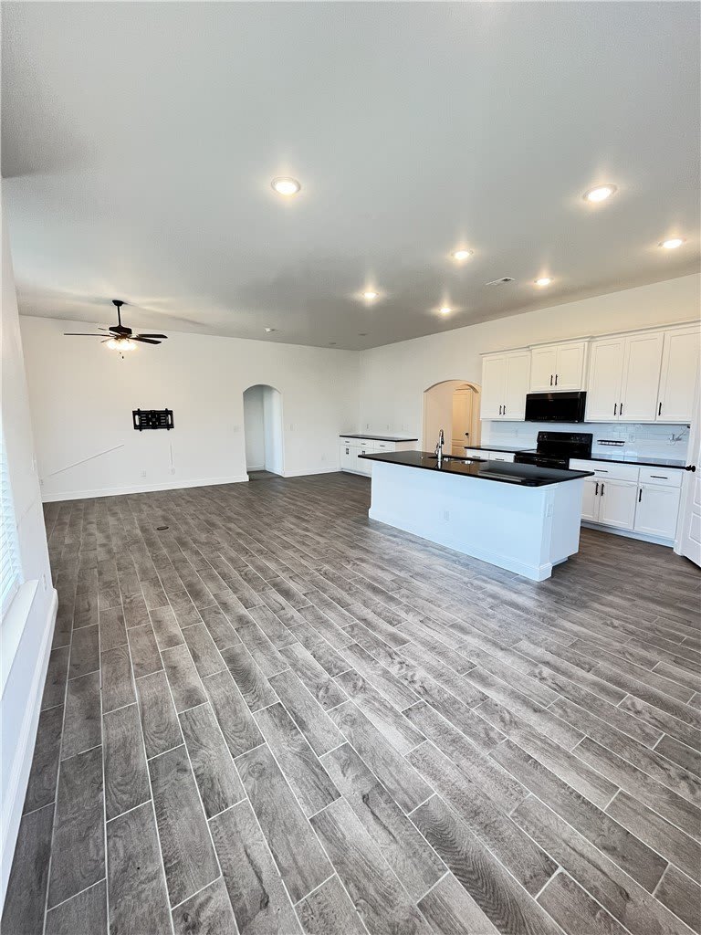 2060 Periwinkle Place – photo 4