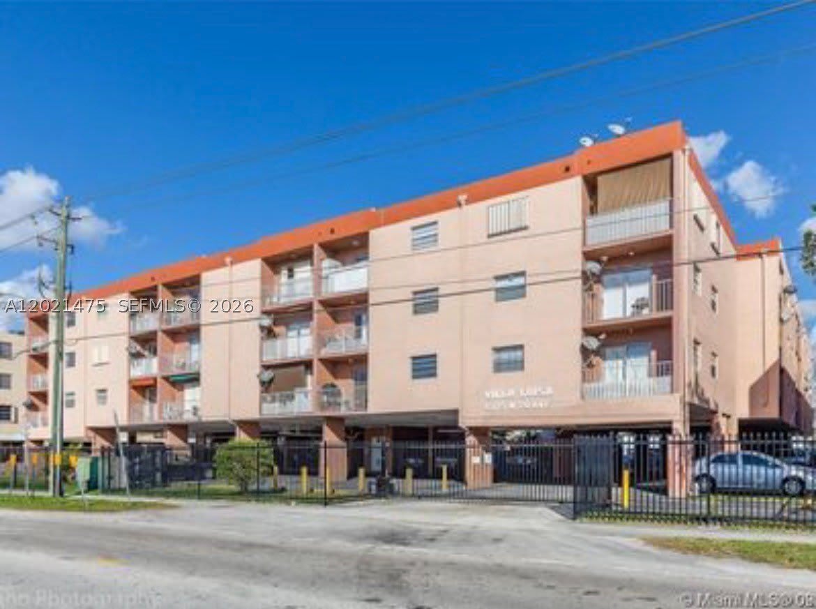 6175 W 20th Ave – photo 1
