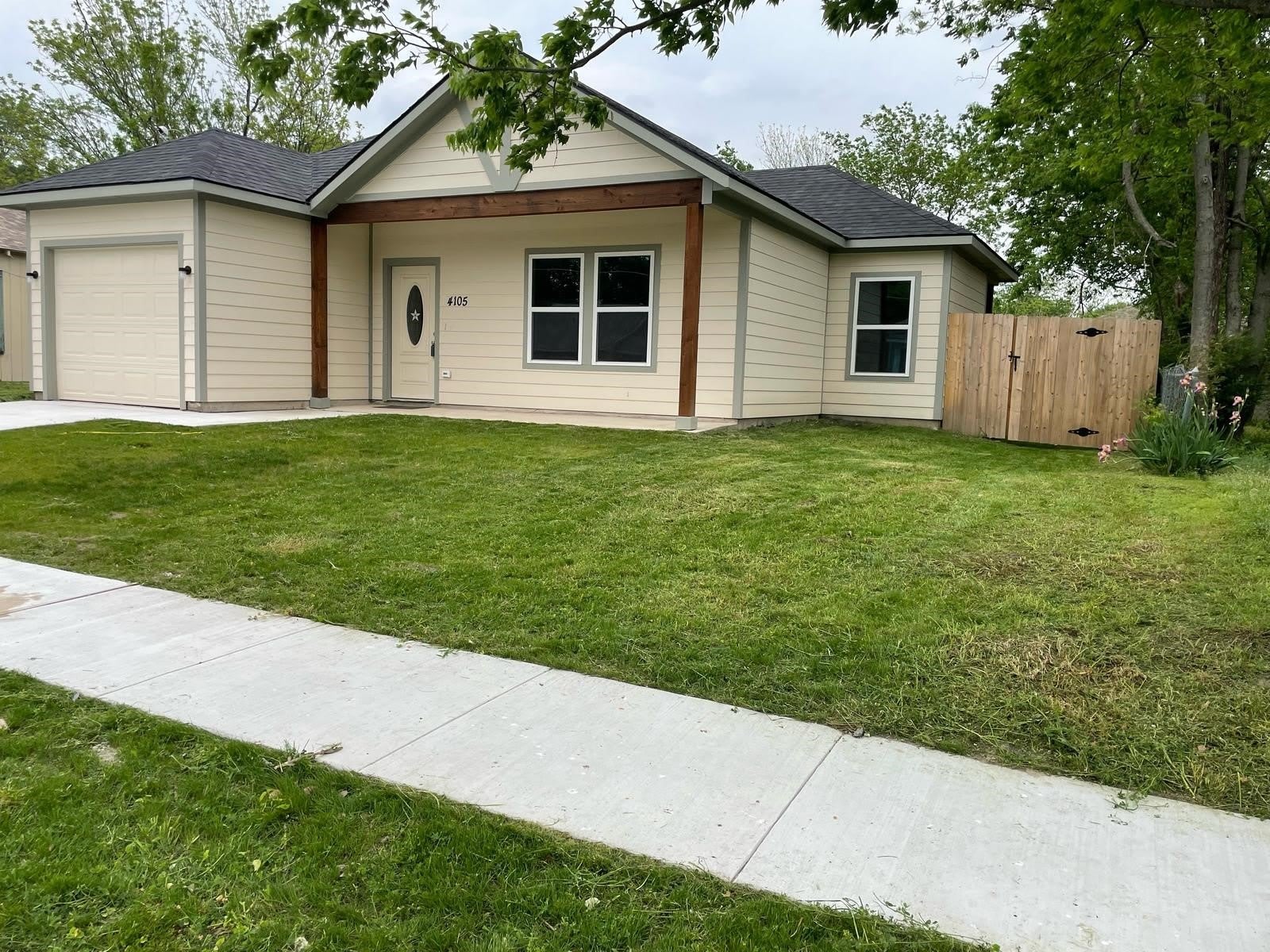 4105 Stuart Street – photo 1