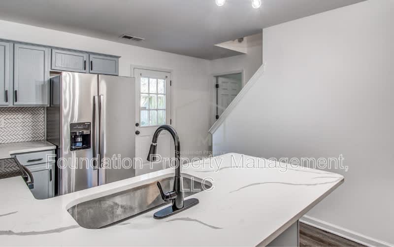 484 High Point Terrace – photo 5