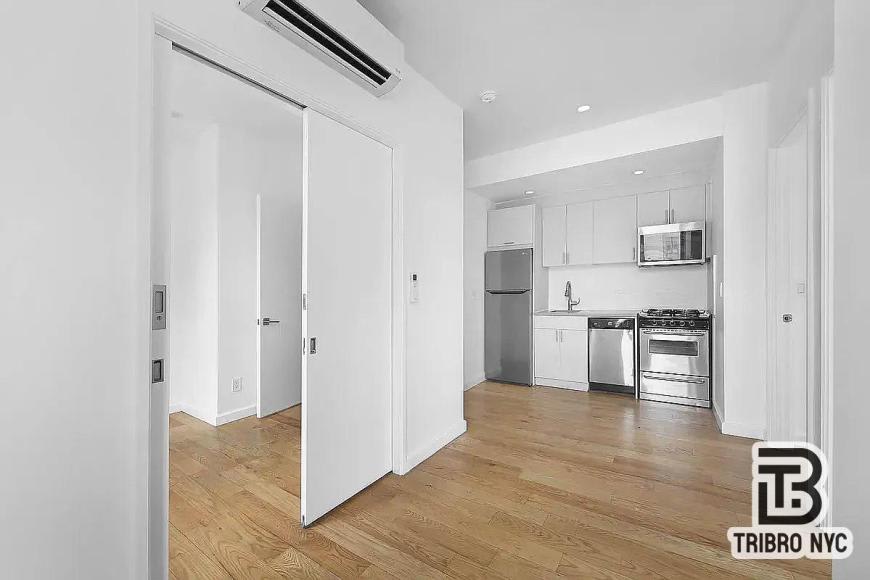 105 Moore Street – photo 3