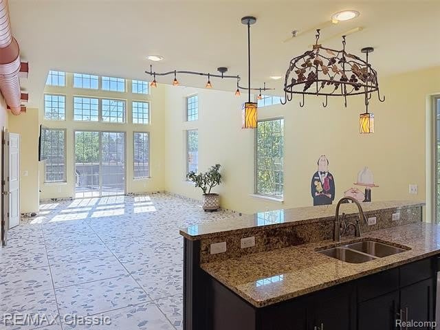 588 S Main Street – photo 3