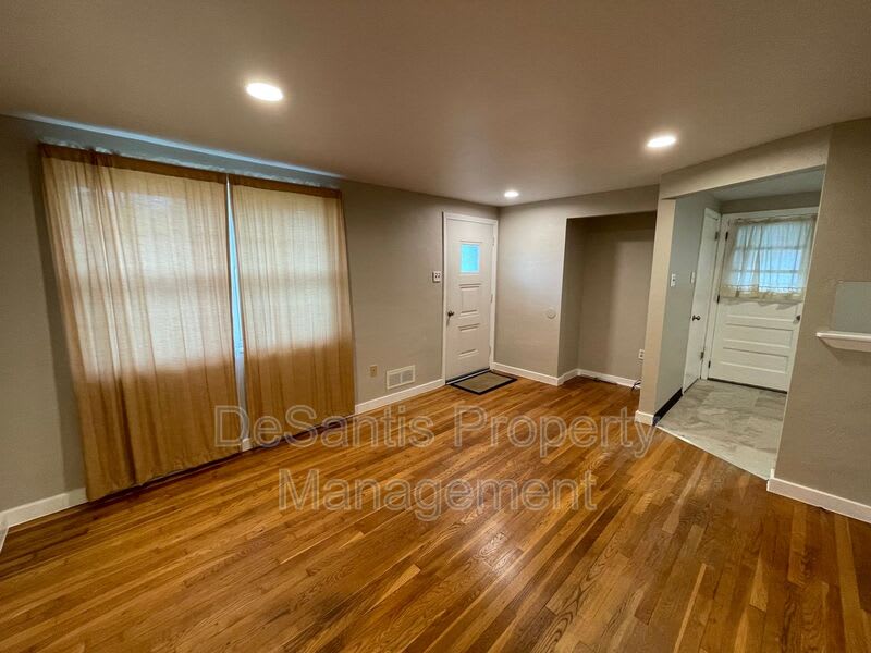 157 Merritt Avenue – photo 4