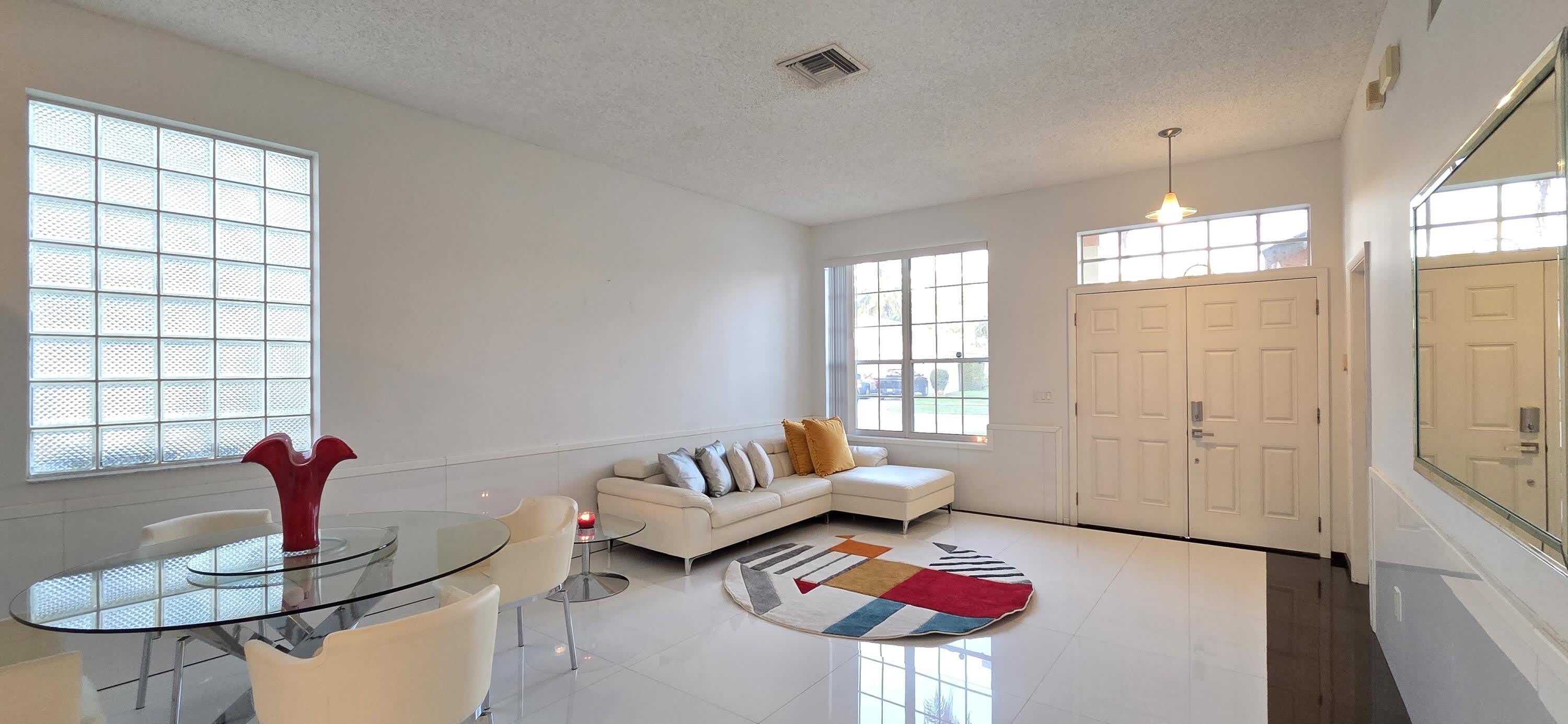 661 Lake Wellington Drive – photo 5