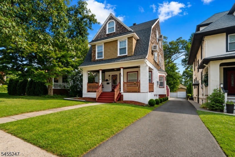 165 Claremont Ave – photo 1