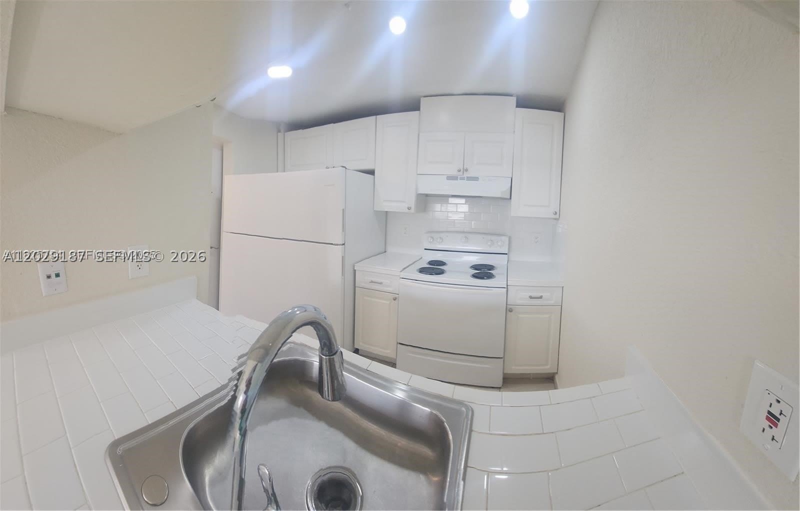 19600 SW 110th Ct – photo 2