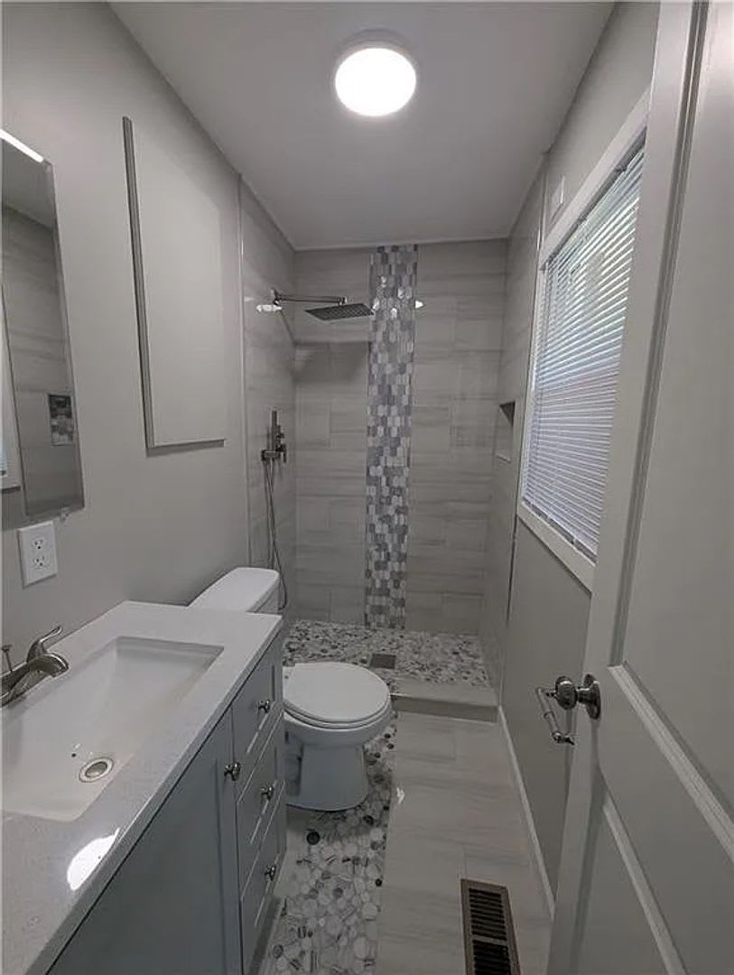 Room in 3 Bedroom Home at Sheppard Dr – photo 3