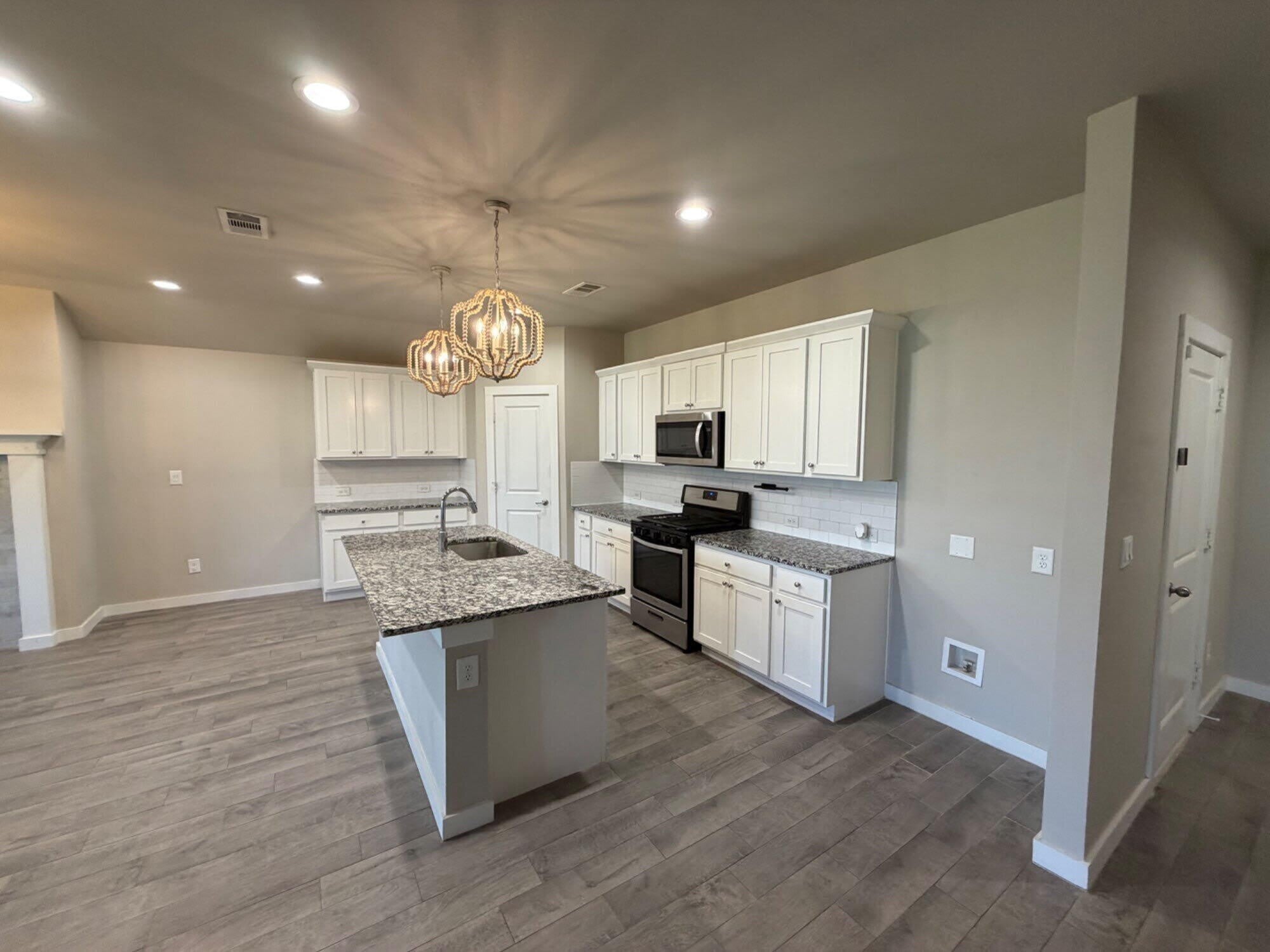 328 Ranger Street – photo 4