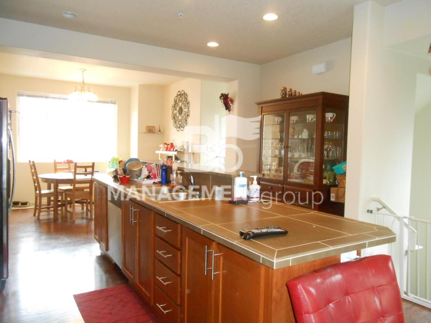 Beautiful Townhome Located In Nw Portland S Timberland Community – photo 5
