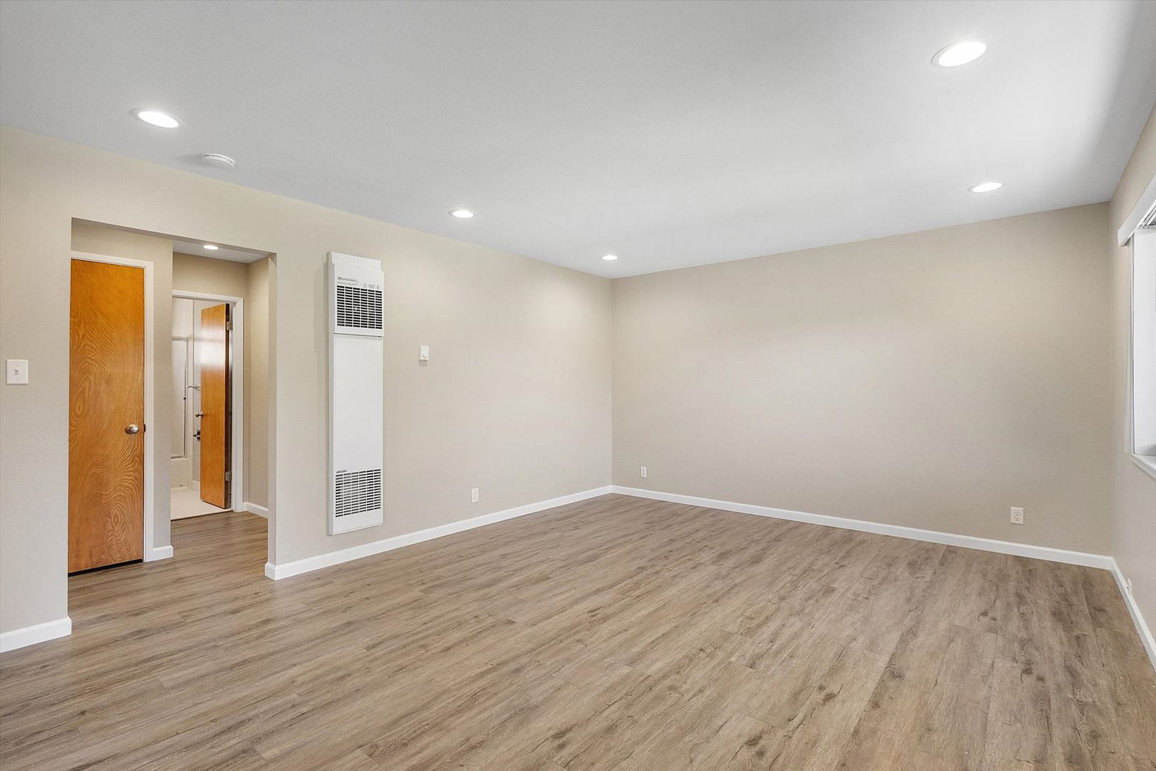 1212 Regent St #J – photo 3
