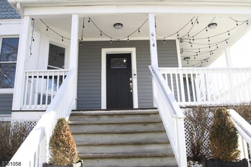 664 VALLEY ST UNIT 1 – photo 2