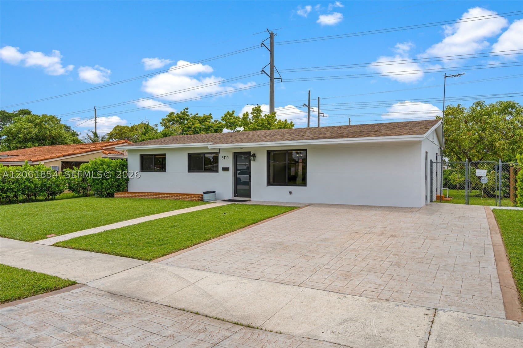 5110 SW 106th Ave – photo 2