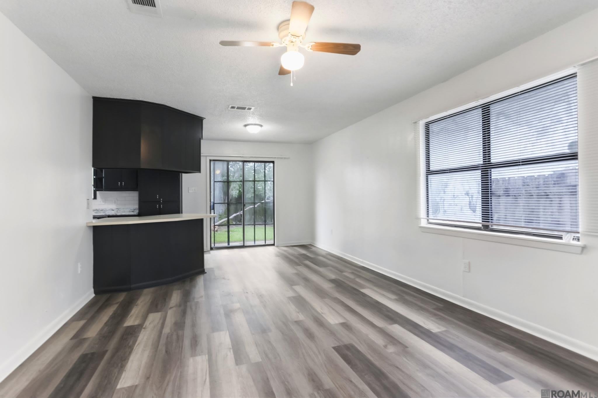 309 Hewitt Rd – photo 2