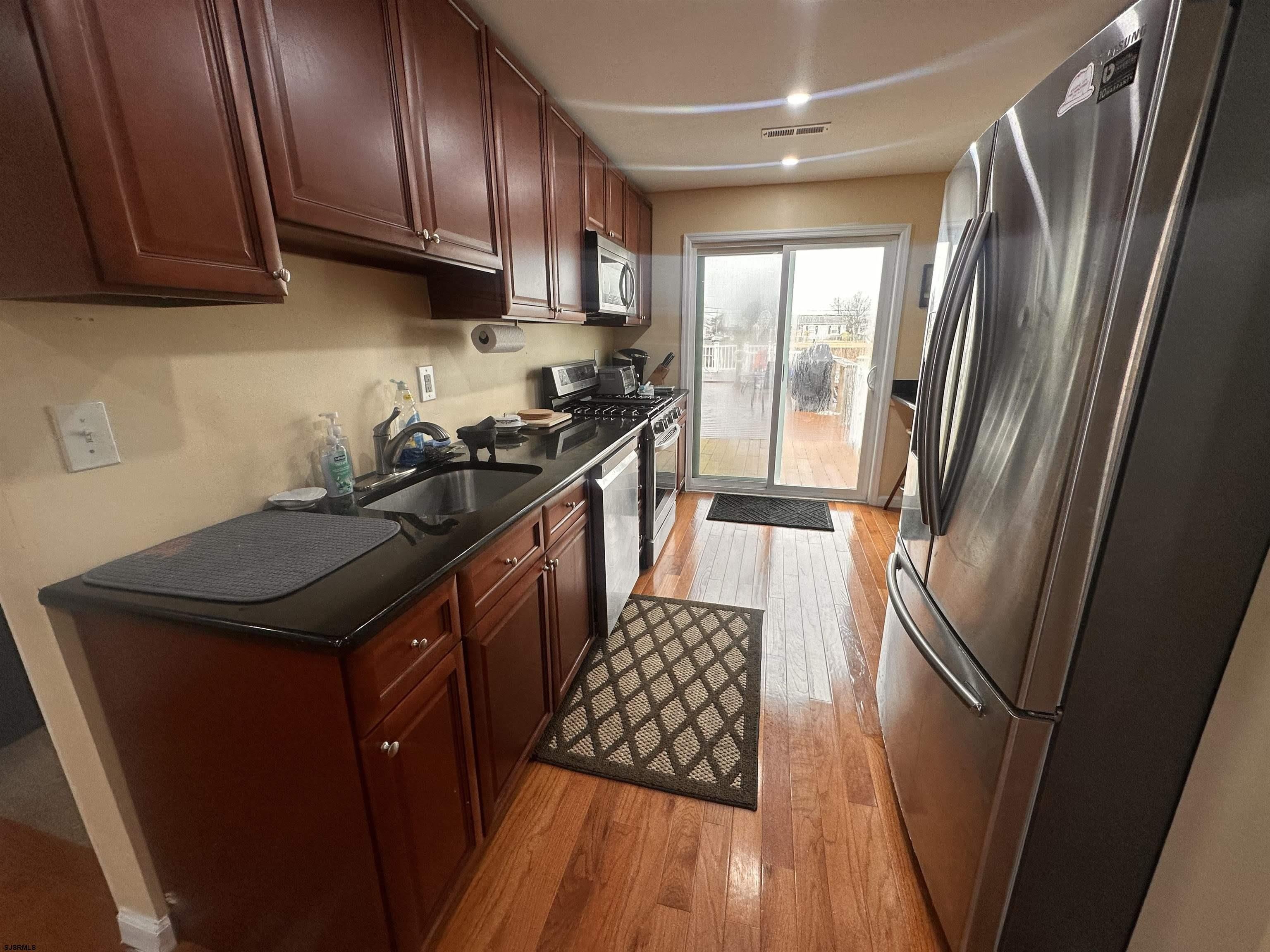 2019 Kuehnle Ave – photo 4