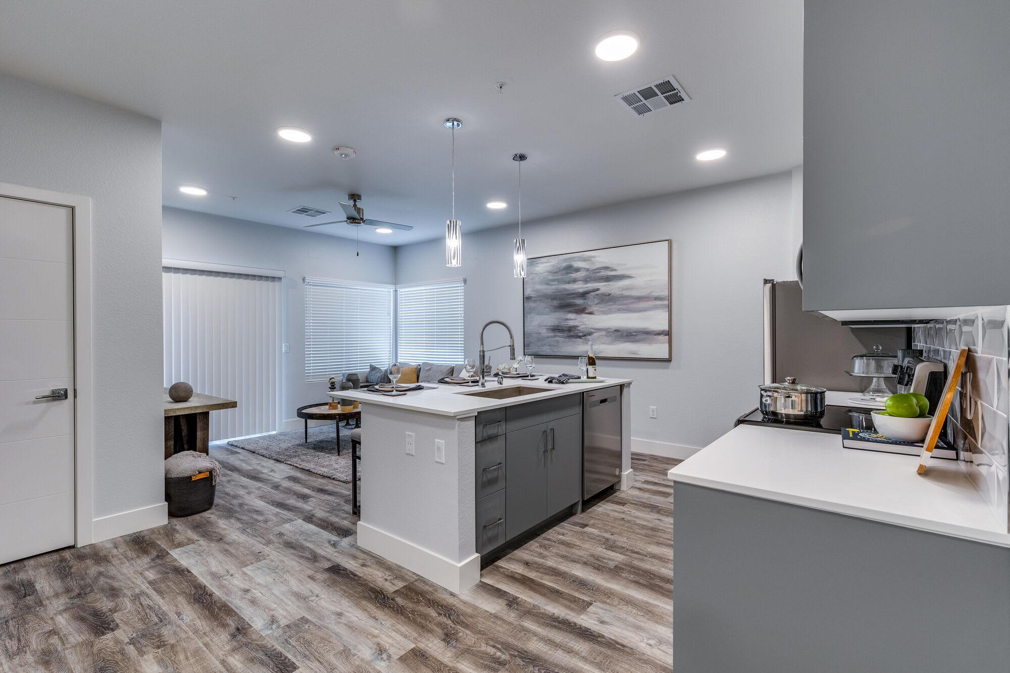 8729 Pennystone Avenue – photo 5