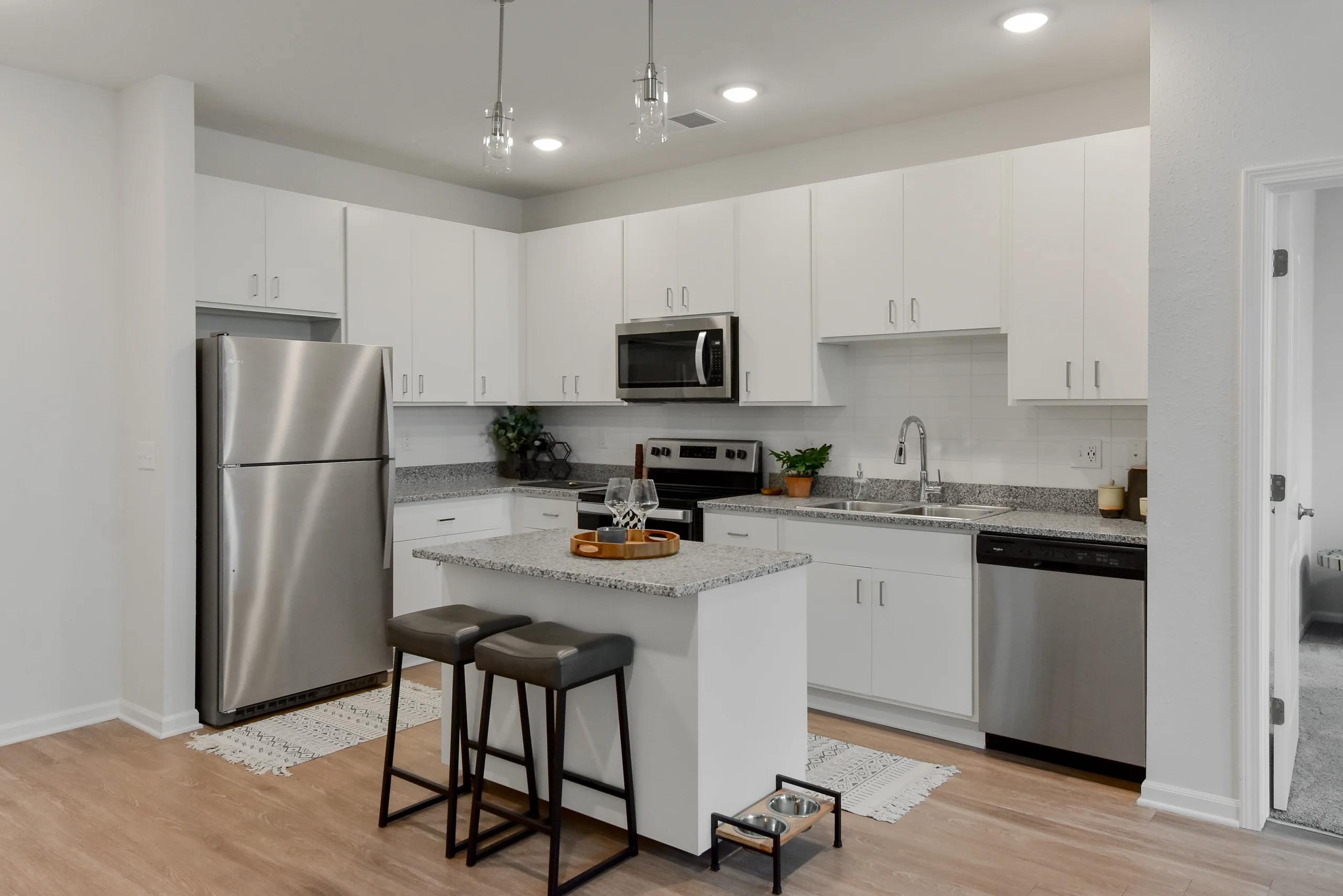 The View on Collins Apartments – photo 2