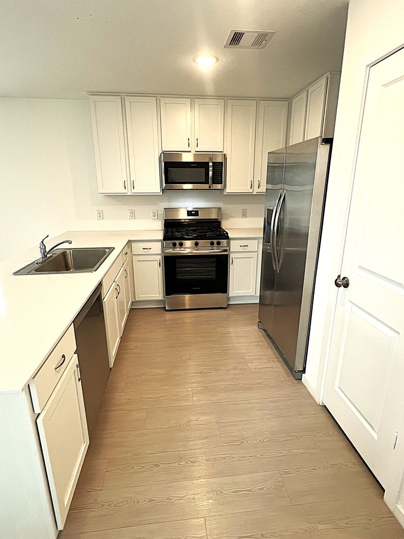 4 Bedroom Home Conveniently Located New Caney House in Tavola – photo 5