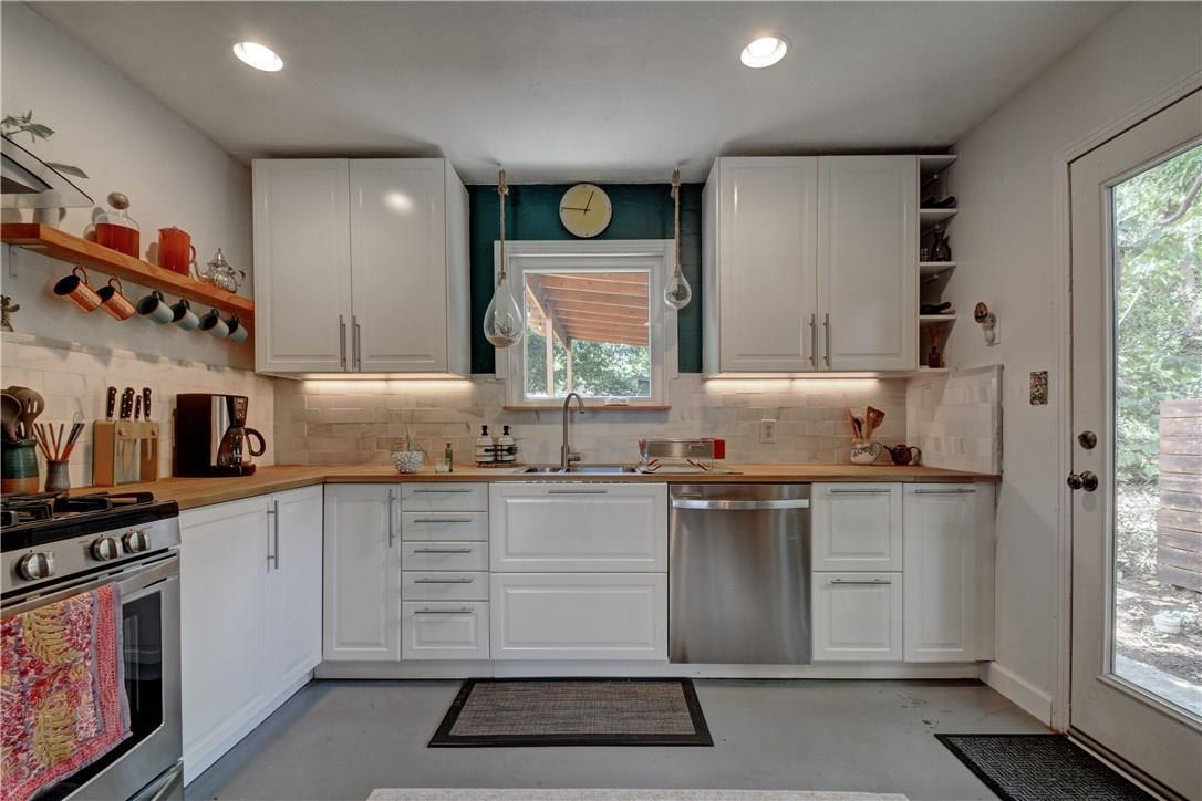 3207 Bengston Street – photo 3