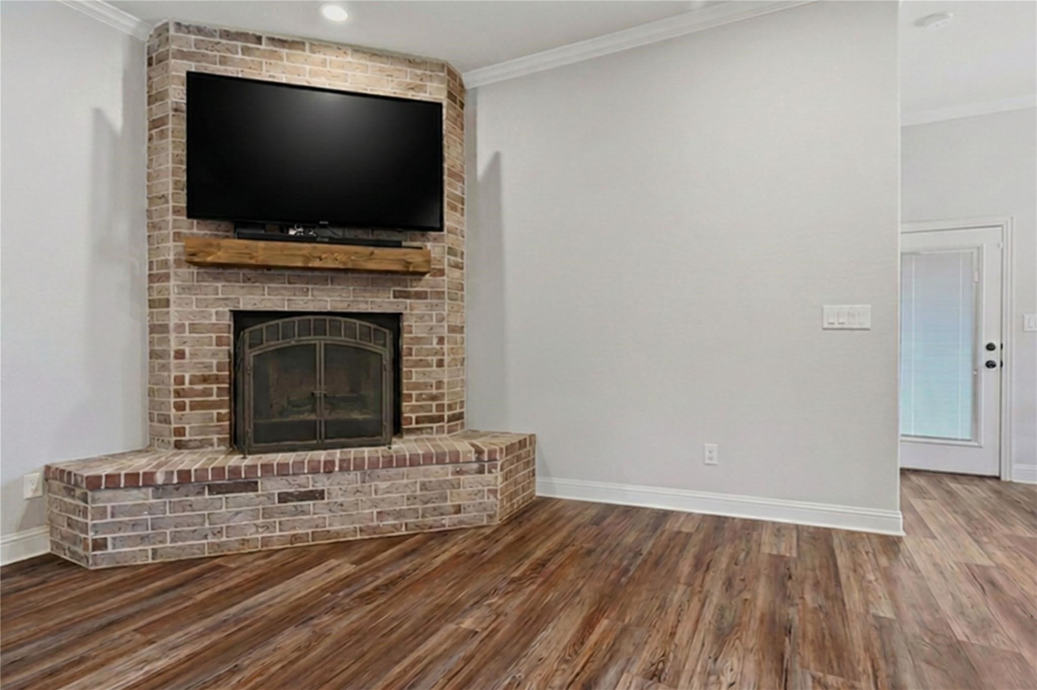 1412 Ascot Avenue – photo 5