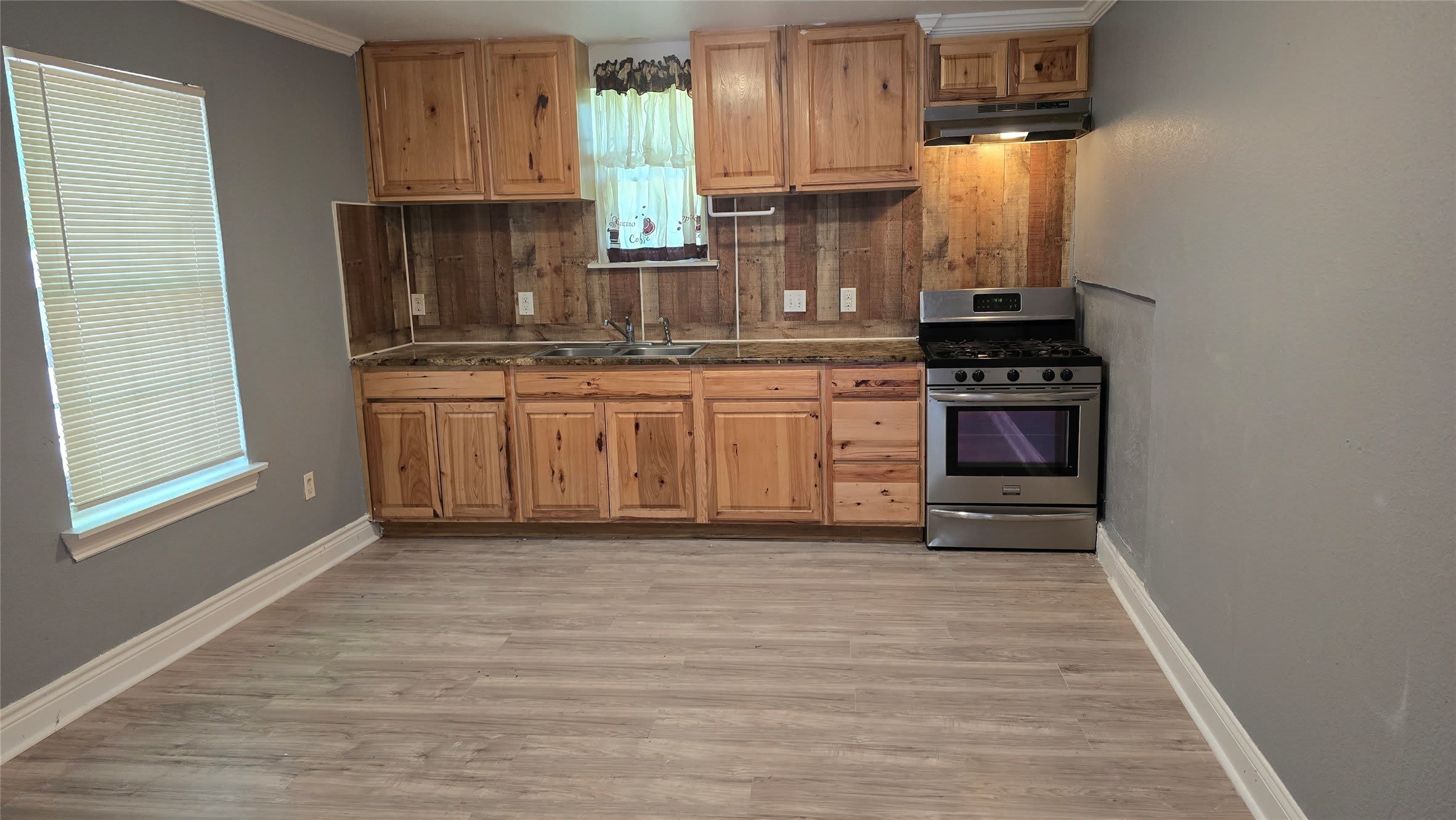 304 E King Street – photo 2