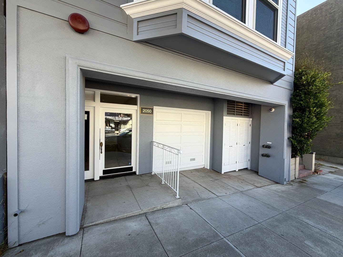 Luxury Pacific Heights 3BD/2.5BA with Private Rooftop Deck – photo 2